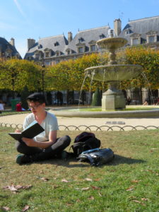 Frank paints on the Place des Vosges, Paris, 2018